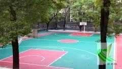 岳塘区首片新国标篮球场由九游会体育建成